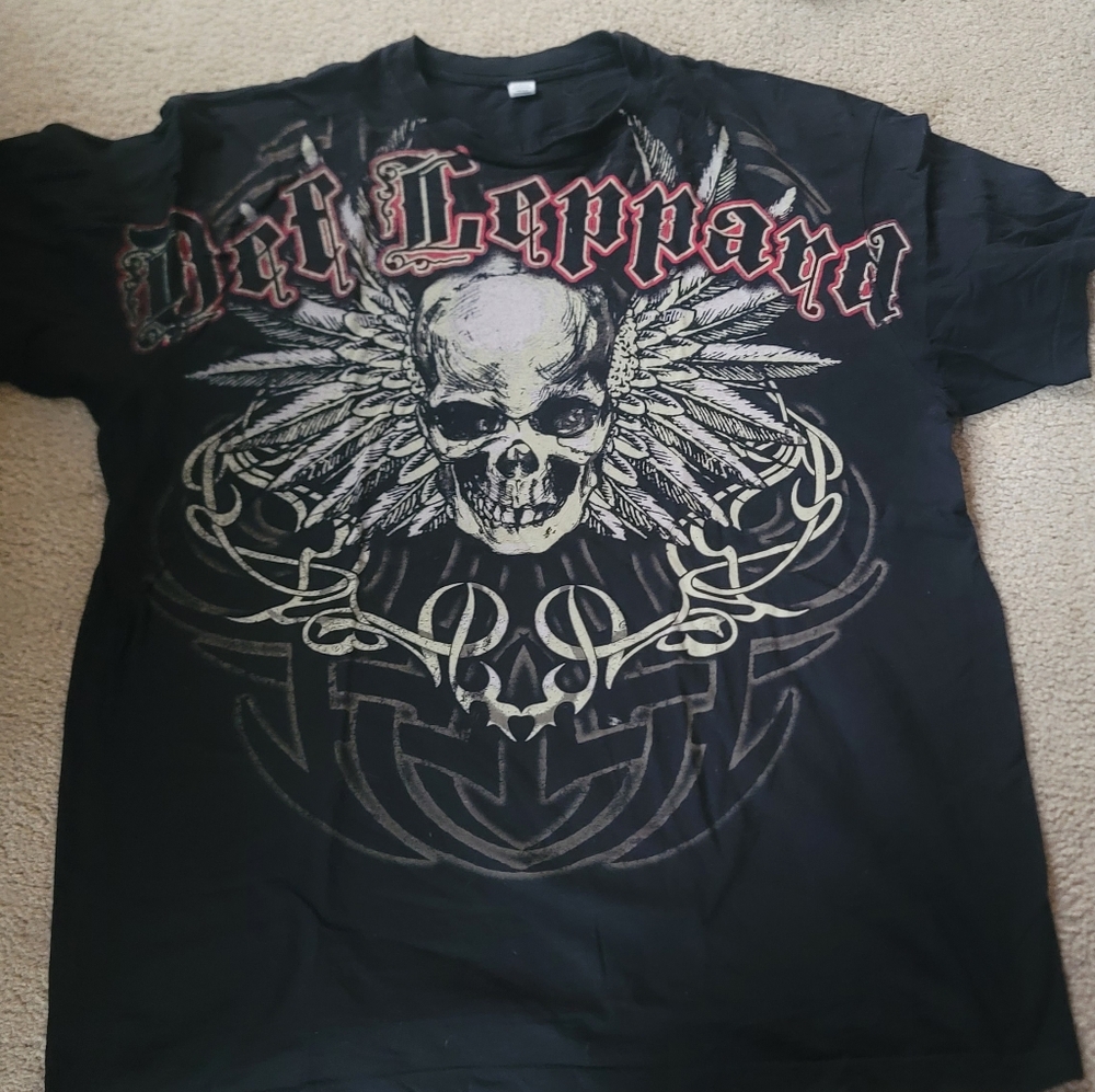 2x def leopard tshirt